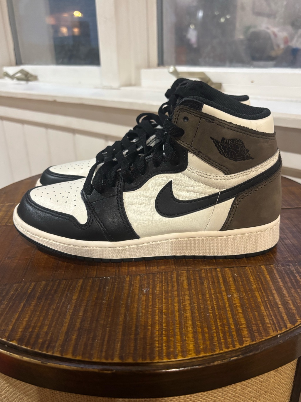 Nike Air Jordan 1retro High Og "Dark Mocha" 5y